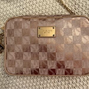 Michael Kors RARE Crossbody Camera Bag! Rose Gold & Pink!